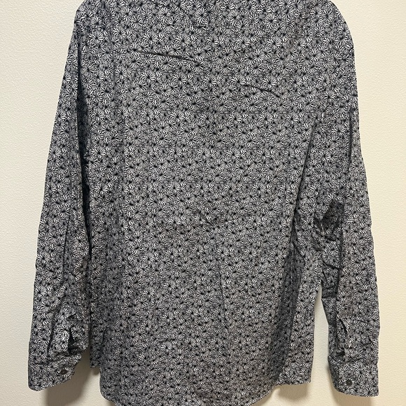 Men’s size large long sleeve button up - Picture 2 of 5